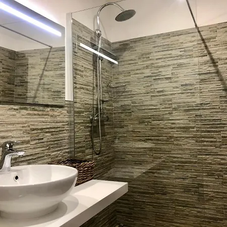 Dimora Cavalieri 3*