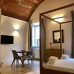 Dimora Cavalieri בית הארחה 3*